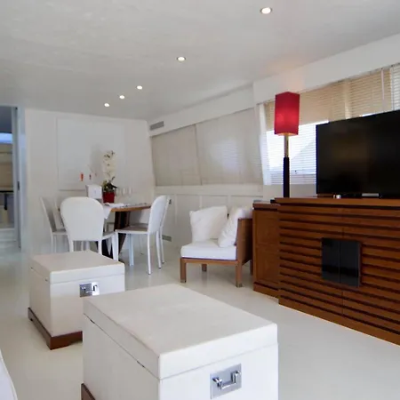 Borbon Luxury & בית הארחה