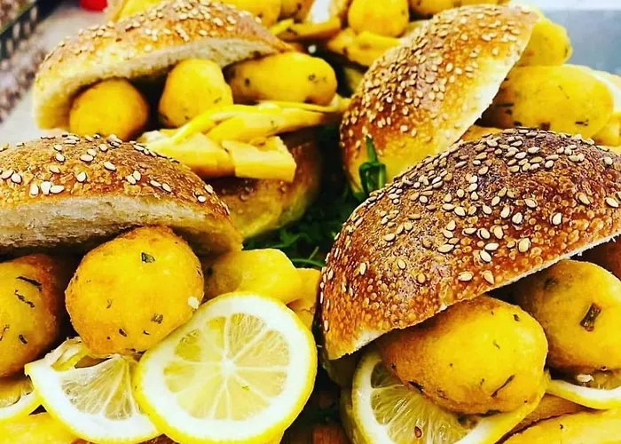 Borbon Luxury & בית הארחה 4*